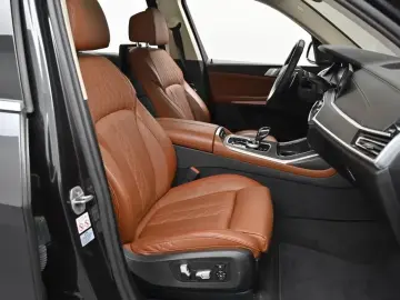 2022 BMW X7 с пробегом 57 933 км