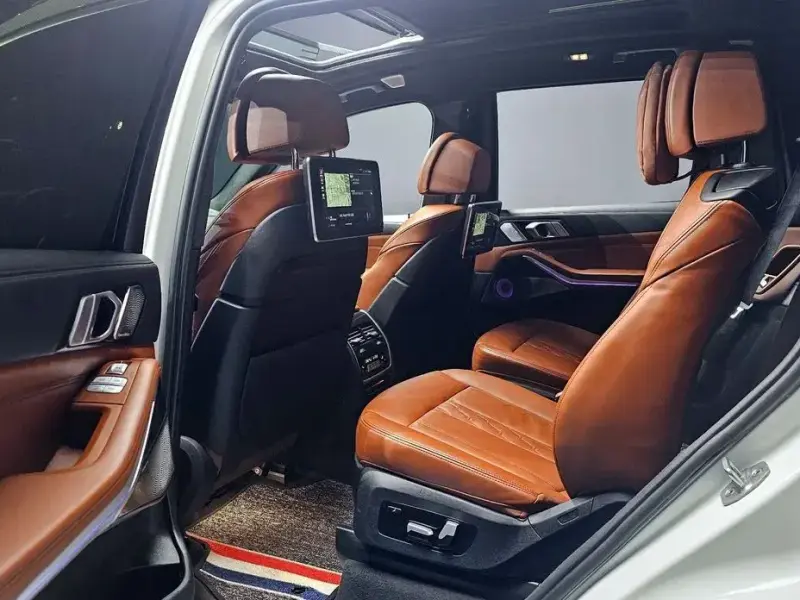2022 BMW X7 с пробегом 106 094 км