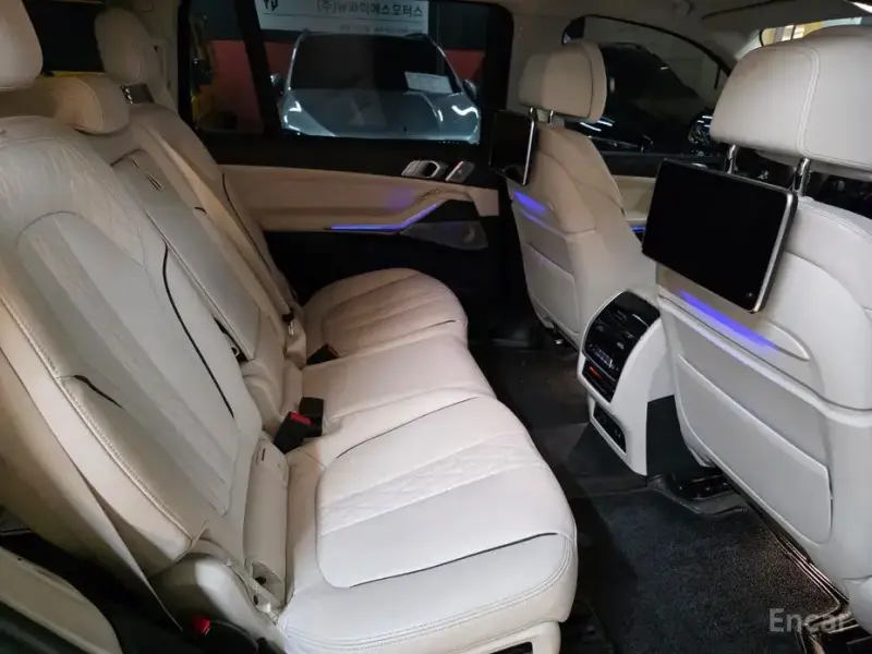 2022 BMW X7 с пробегом 77 000 км