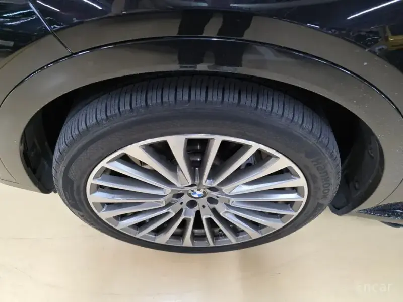 2022 BMW X7 с пробегом 77 000 км