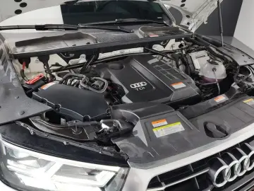 2020 Audi Q5 с пробегом 77 956 км