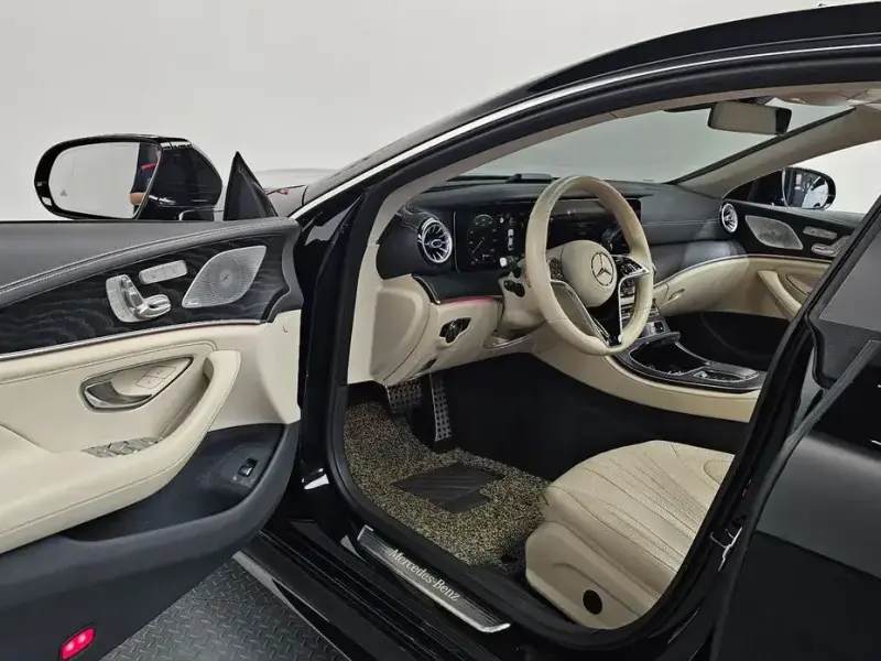 2023 Mercedes-Benz CLS с пробегом 28 930 км