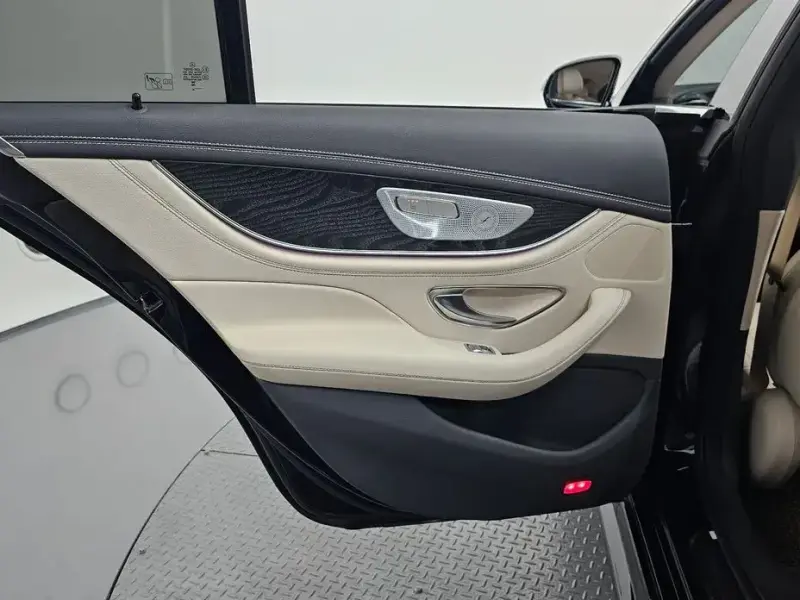2023 Mercedes-Benz CLS с пробегом 28 930 км