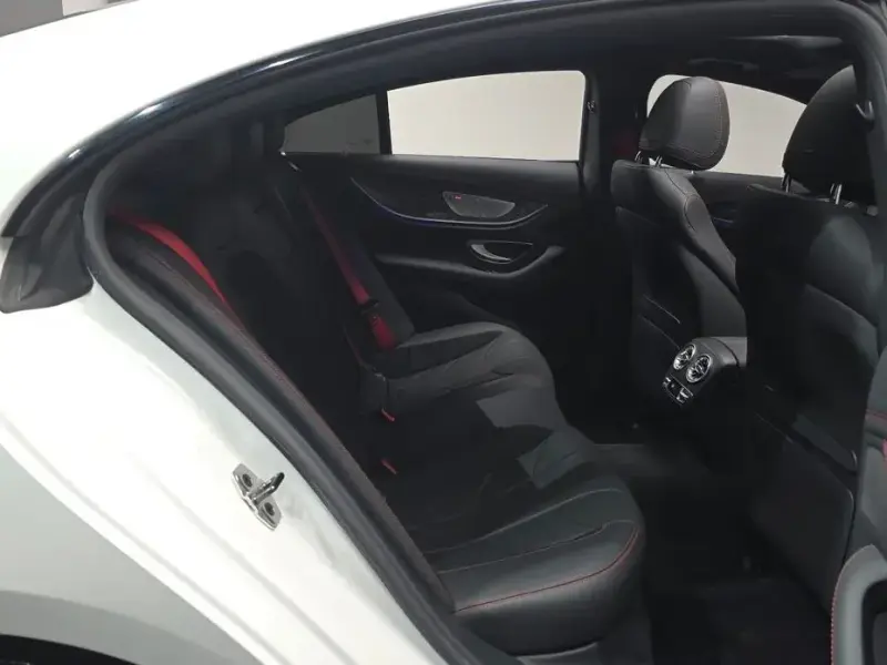 2023 Mercedes-Benz CLS с пробегом 17 120 км