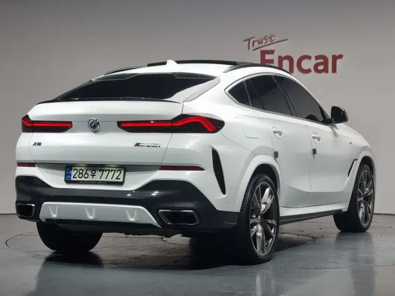 2022 BMW X6 с пробегом 61 767 км