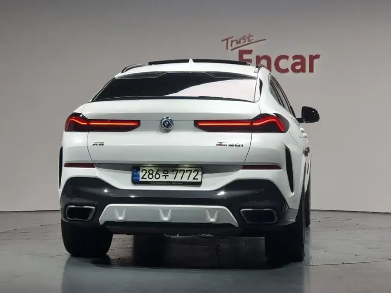 2022 BMW X6 с пробегом 61 767 км