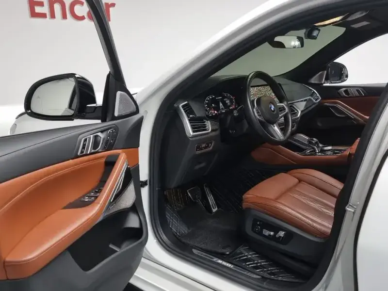 2022 BMW X6 с пробегом 61 767 км