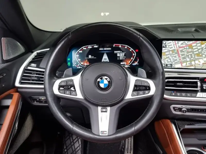 2022 BMW X6 с пробегом 61 767 км