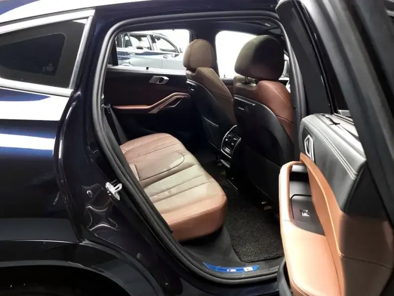 2022 BMW X6 с пробегом 71 074 км
