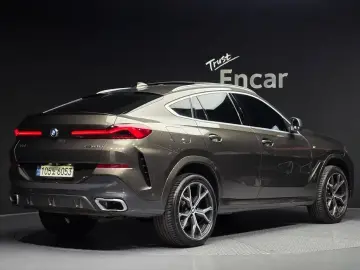 2022 BMW X6 с пробегом 42 643 км