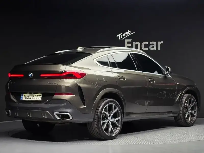 2022 BMW X6 с пробегом 42 643 км