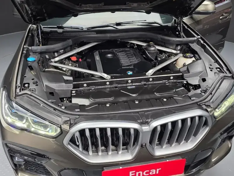2022 BMW X6 с пробегом 42 643 км