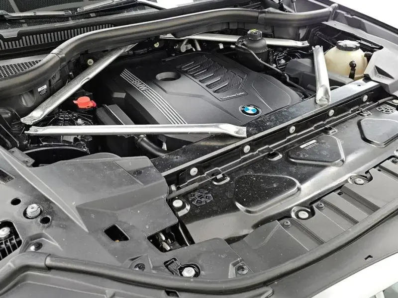 2022 BMW X6 с пробегом 100 422 км