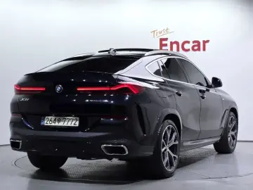 2022 BMW X6 с пробегом 32 763 км