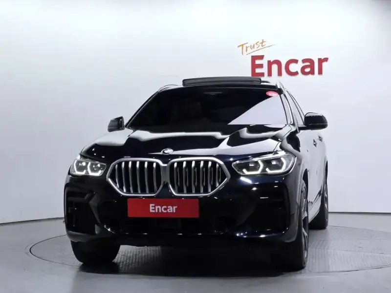 2022 BMW X6 с пробегом 32 763 км