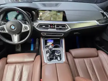 2022 BMW X6 с пробегом 32 763 км