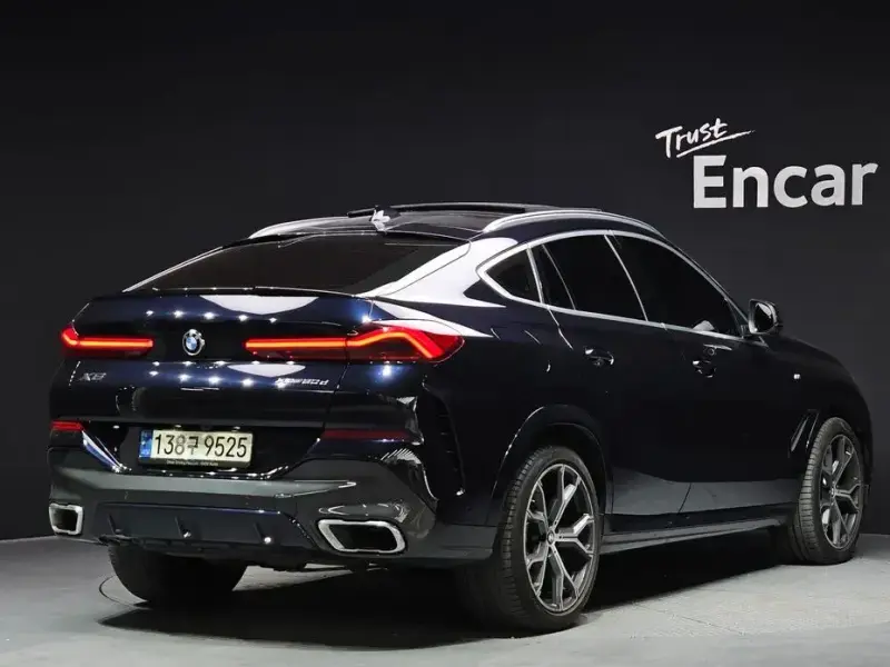 2022 BMW X6 с пробегом 71 051 км