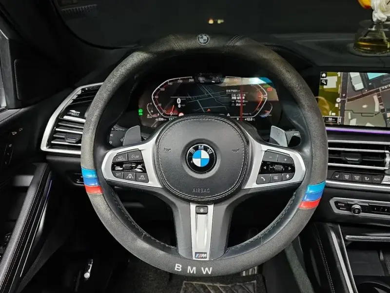 2022 BMW X6 с пробегом 71 051 км