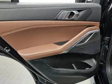 2022 BMW X6 с пробегом 76 476 км