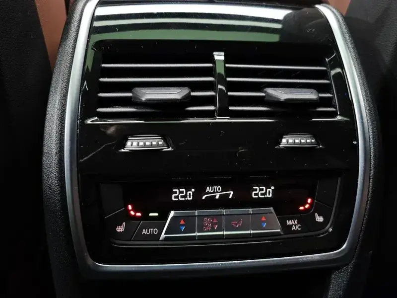 2022 BMW X6 с пробегом 30 214 км