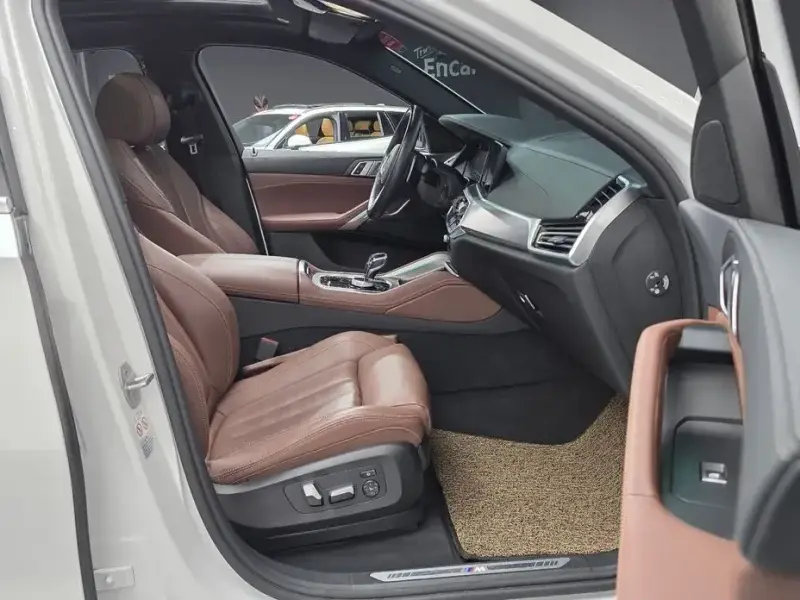 2022 BMW X6 с пробегом 51 993 км