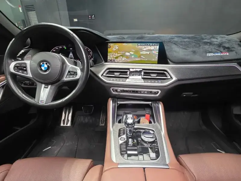 2022 BMW X6 с пробегом 83 241 км