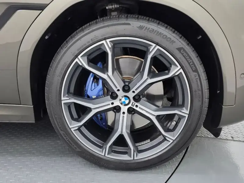 2022 BMW X6 с пробегом 57 940 км