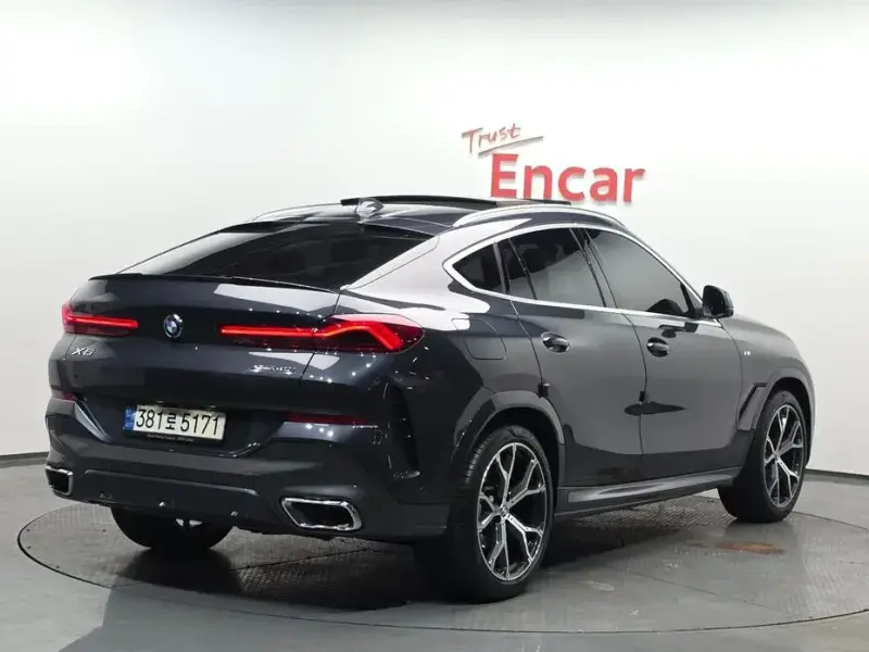 2022 BMW X6 с пробегом 44 118 км