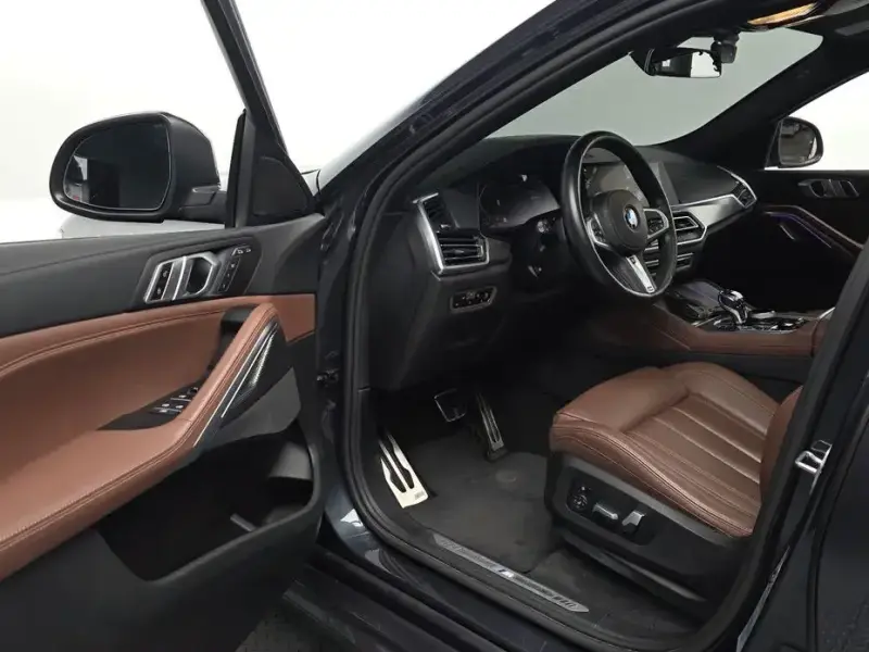 2022 BMW X6 с пробегом 44 118 км