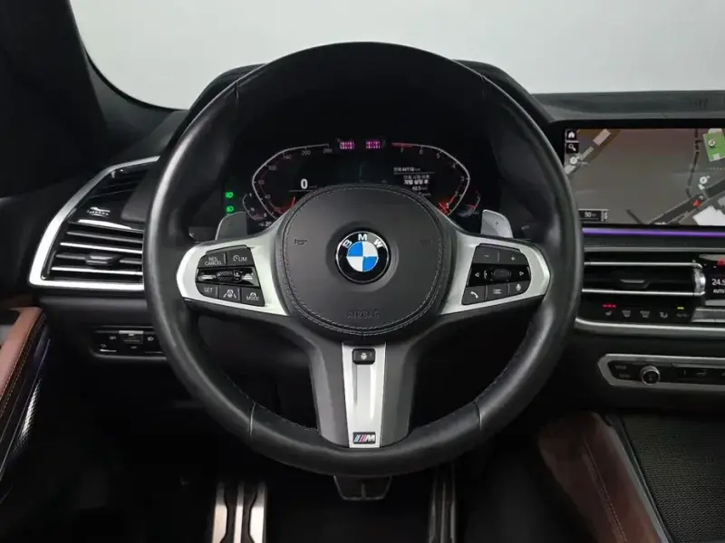 2022 BMW X6 с пробегом 44 118 км