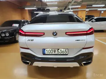 2022 BMW X6 с пробегом 54 000 км