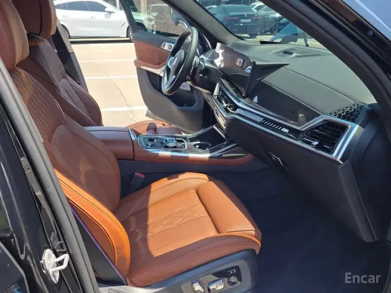 2025 BMW X7 с пробегом 27 665 км