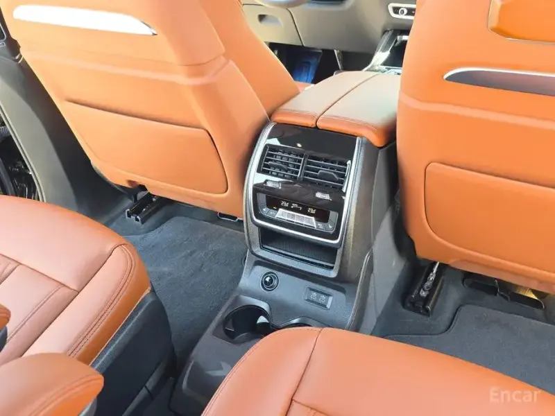 2025 BMW X7 с пробегом 27 665 км