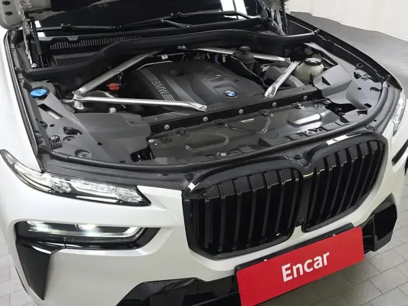 2025 BMW X7 с пробегом 15 350 км