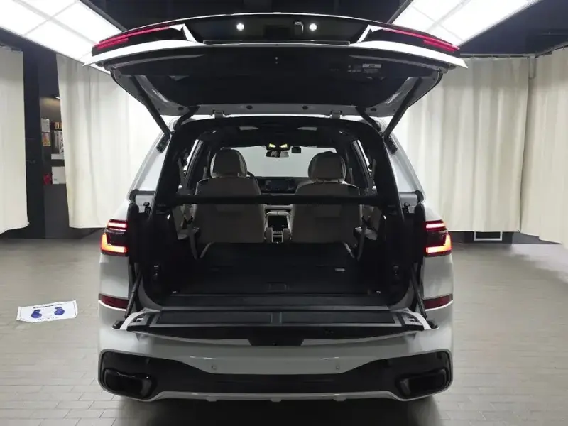 2025 BMW X7 с пробегом 15 350 км