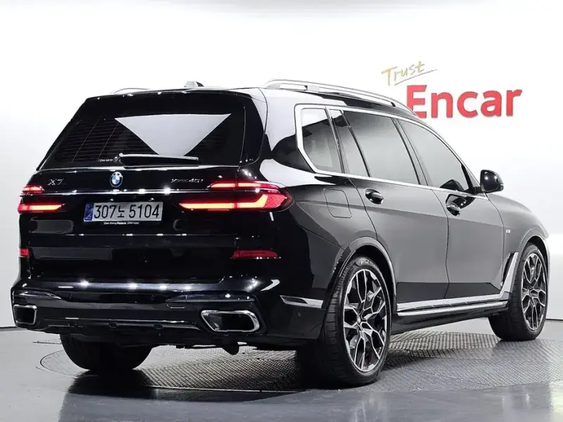 2025 BMW X7 с пробегом 11 573 км