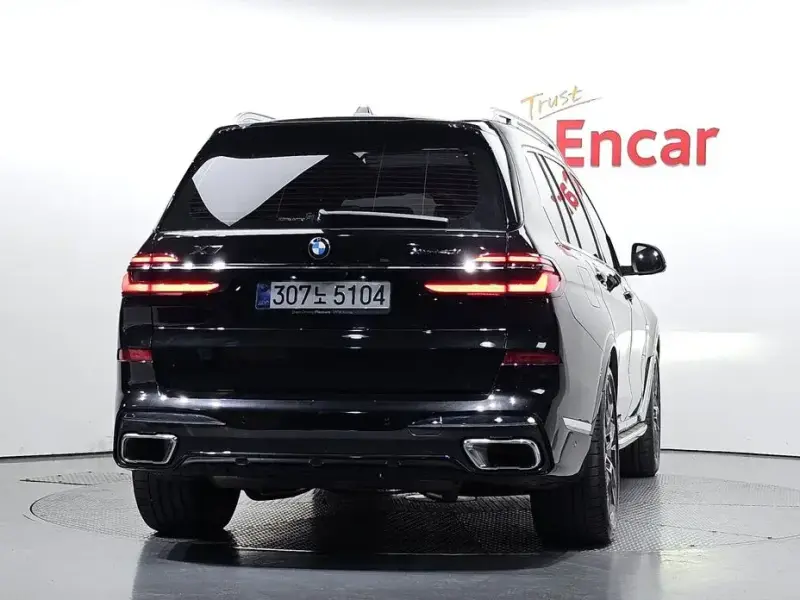 2025 BMW X7 с пробегом 11 573 км
