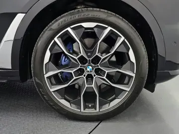 2025 BMW X7 с пробегом 11 573 км