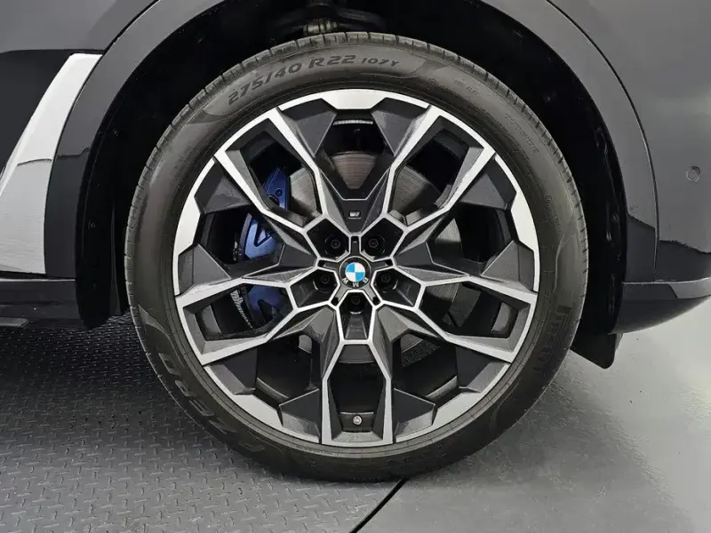 2025 BMW X7 с пробегом 11 573 км