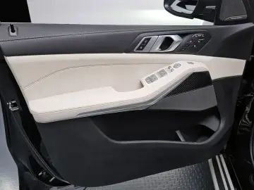 2025 BMW X7 с пробегом 11 573 км