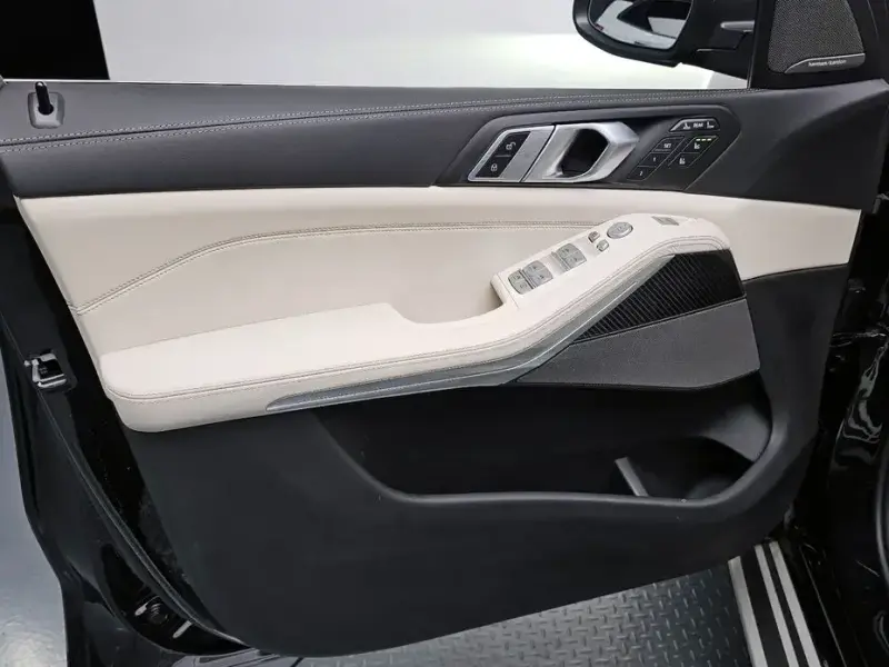 2025 BMW X7 с пробегом 11 573 км