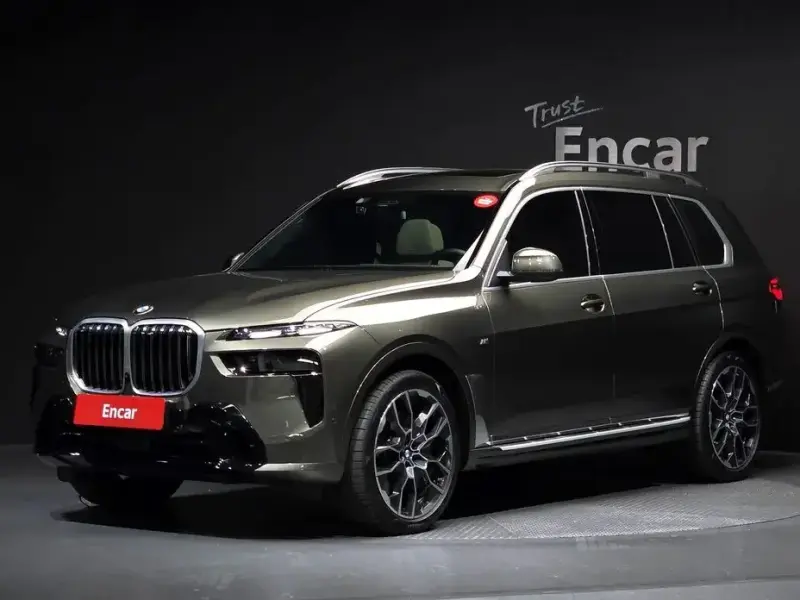 2025 BMW X7 с пробегом 11 160 км