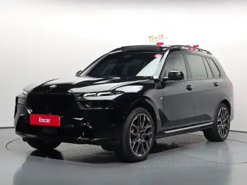 2025 BMW X7 с пробегом 11 951 км