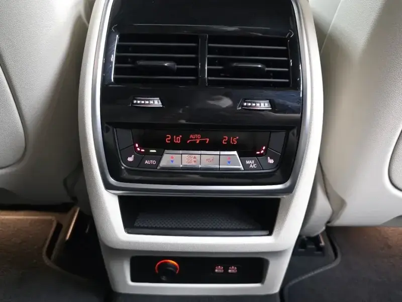 2025 BMW X7 с пробегом 11 160 км