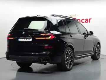 2025 BMW X7 с пробегом 11 951 км