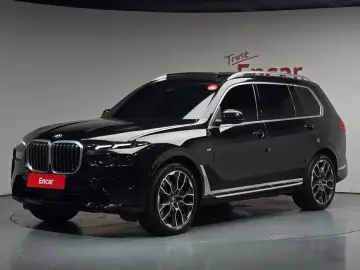 2025 BMW X7 с пробегом 65 524 км
