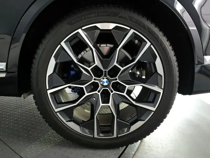 2025 BMW X7 с пробегом 5 187 км