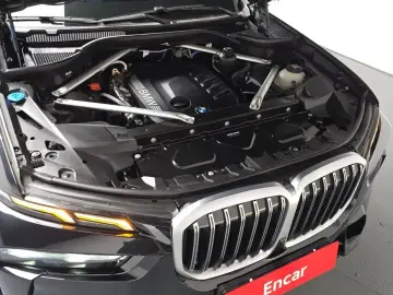 2025 BMW X7 с пробегом 65 524 км