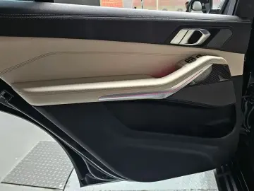 2025 BMW X7 с пробегом 5 187 км