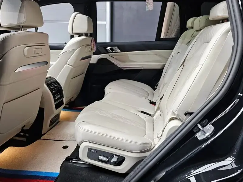 2025 BMW X7 с пробегом 5 187 км